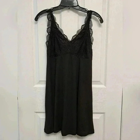 NWOT  Flora Nikrooz Black Chemise Small Lace Microfiber Nightie Pajama Nightgown - Picture 12 of 12